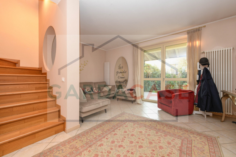 Immagine 19 di Casa bifamiliare in vendita  in Via Beato Z. Agostini a Sirmione