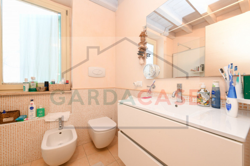 Immagine 24 di Casa bifamiliare in vendita  in Via Beato Z. Agostini a Sirmione