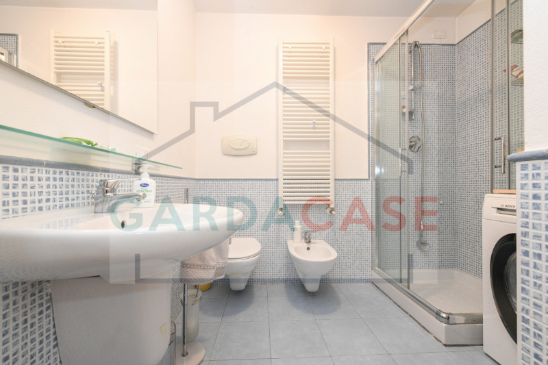 Immagine 34 di Casa bifamiliare in vendita  in Via Beato Z. Agostini a Sirmione