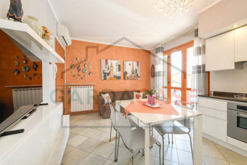 Immagine 7 di Appartamento in vendita  in Via Leonardo da Vinci a Sirmione