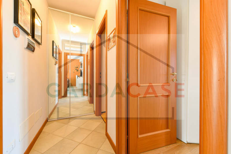 Immagine 16 di Appartamento in vendita  in Via Leonardo da Vinci a Sirmione