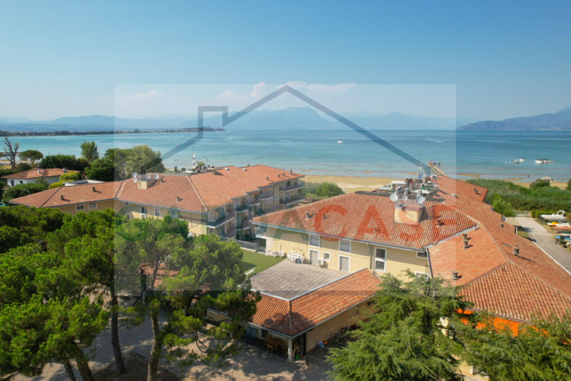 Immagine 3 di Appartamento in vendita  a Sirmione