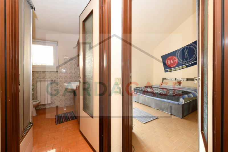 Immagine 14 di Appartamento in vendita  a Sirmione