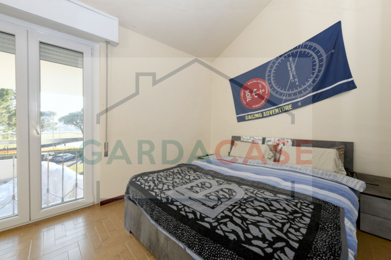 Immagine 15 di Appartamento in vendita  a Sirmione