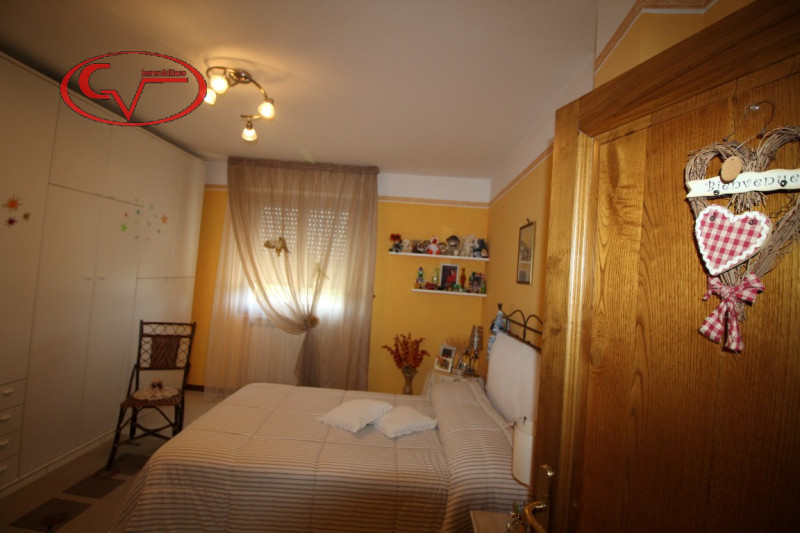 Immagine 12 di Villa in vendita  in periferia a San Giovanni Valdarno