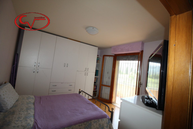 Immagine 21 di Villa in vendita  in periferia a San Giovanni Valdarno