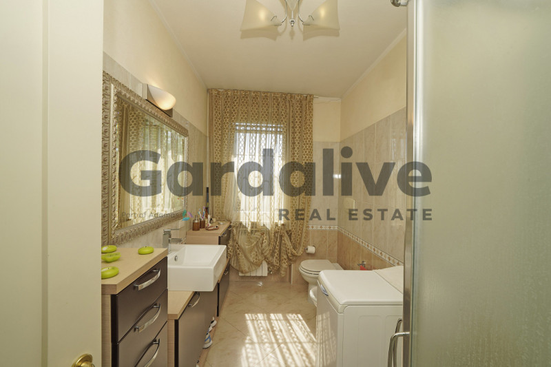 Immagine 46 di Appartamento in vendita  in Via sandro pertini, 33 a Moniga Del Garda