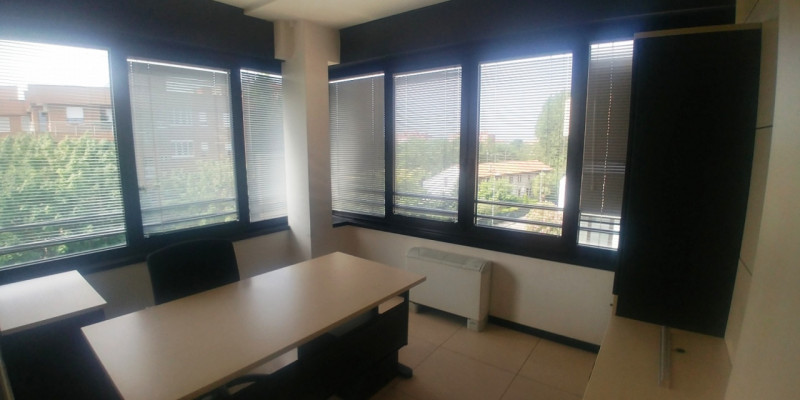 Immagine 6 di Ufficio in affitto  in VIA BURONA a Vimodrone