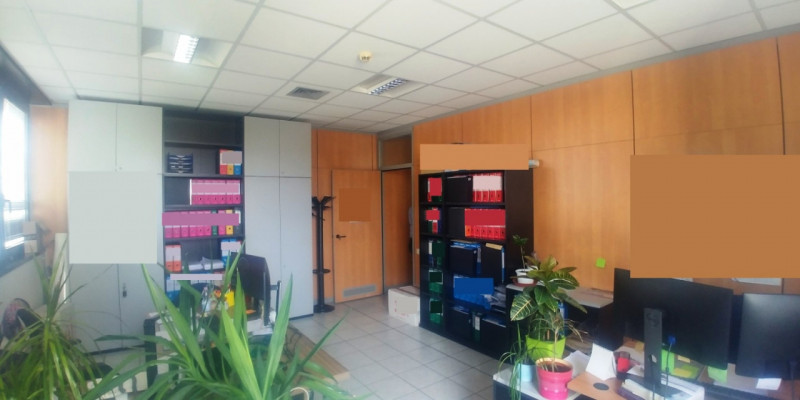 Immagine 15 di Ufficio in affitto  in VIA BURONA a Vimodrone