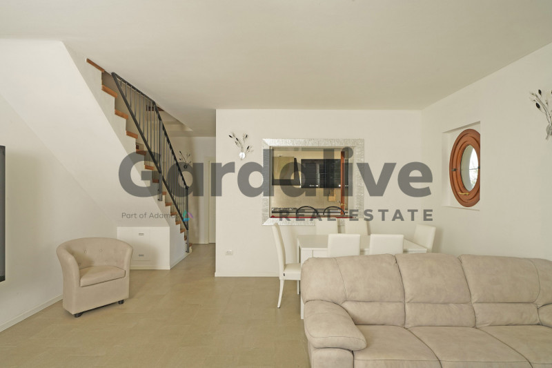 Immagine 4 di Villa in vendita  in Via Novaglio , 9 a Polpenazze Del Garda