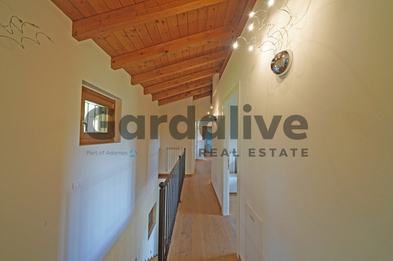 Immagine 13 di Villa in vendita  in Via Novaglio , 9 a Polpenazze Del Garda