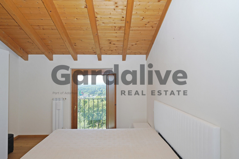 Immagine 15 di Villa in vendita  in Via Novaglio , 9 a Polpenazze Del Garda