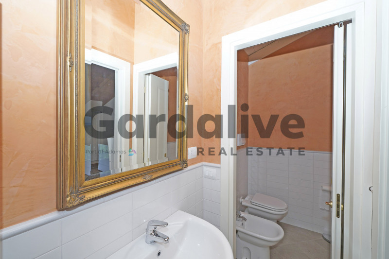 Immagine 23 di Villa in vendita  in Via Novaglio , 9 a Polpenazze Del Garda