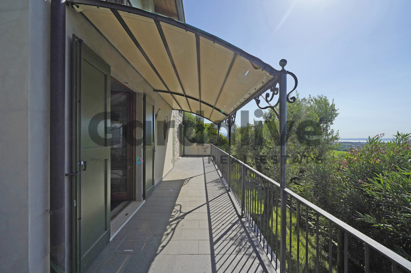 Immagine 25 di Villa in vendita  in Via Novaglio , 9 a Polpenazze Del Garda