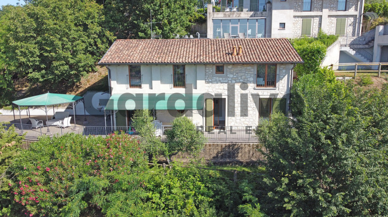 Immagine 28 di Villa in vendita  in Via Novaglio , 9 a Polpenazze Del Garda