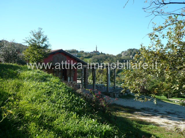 Immagine 4 di Agriturismo in vendita  in Castelnuovo a Teolo