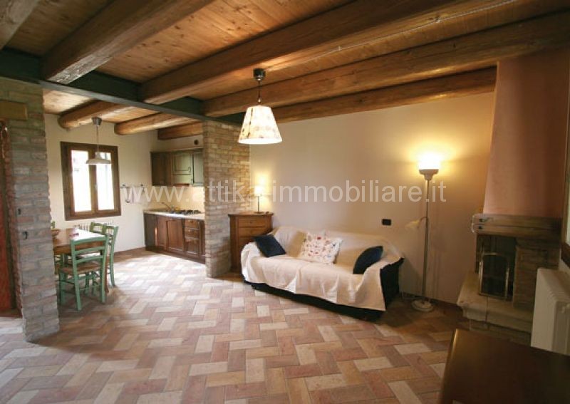 Immagine 7 di Agriturismo in vendita  in Castelnuovo a Teolo