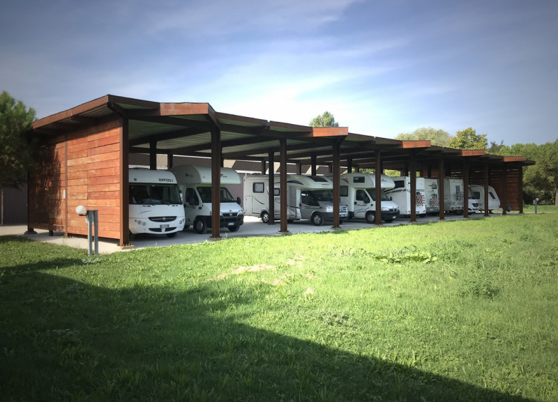 Immagine 6 di Attività commerciale in vendita  a Arqua' Polesine