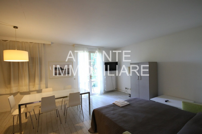 Immagine 2 di Villetta a schiera in vendita  in viale Trebaci a Riccione