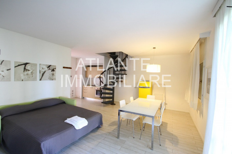 Immagine 3 di Villetta a schiera in vendita  in viale Trebaci a Riccione