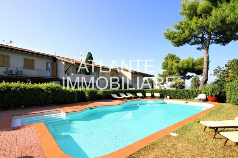 Immagine 10 di Villetta a schiera in vendita  in viale Trebaci a Riccione