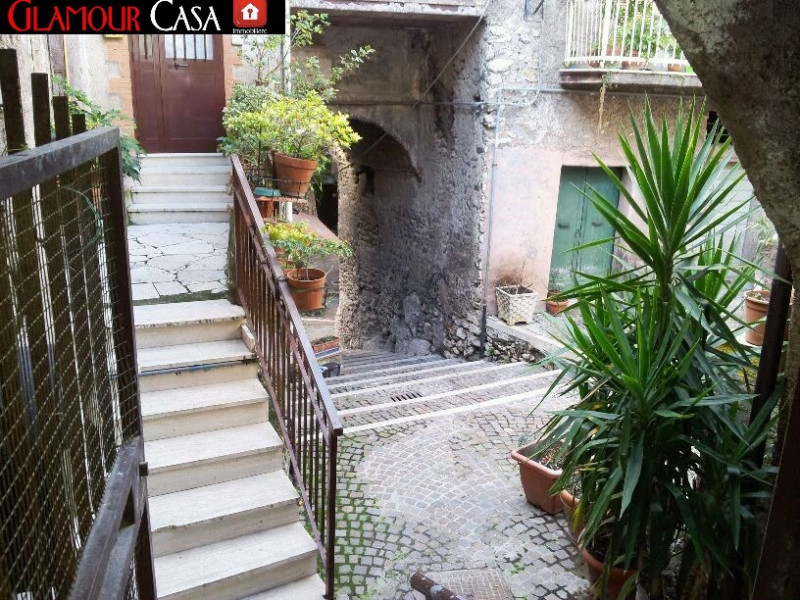 Immagine 14 di Appartamento in vendita  a Guidonia Montecelio