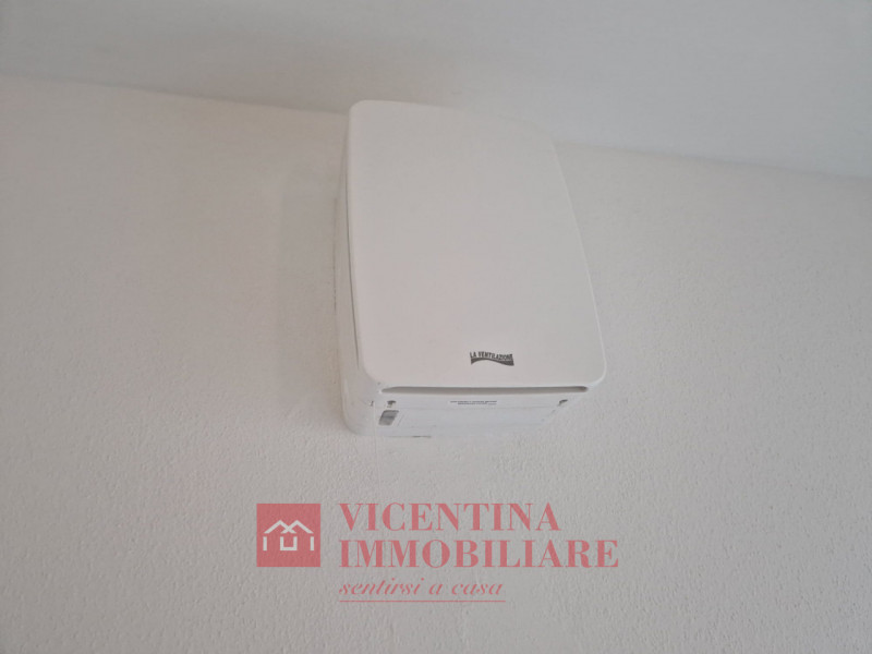 Immagine 10 di Appartamento in vendita  in Via Legione antonini 24 a Vicenza