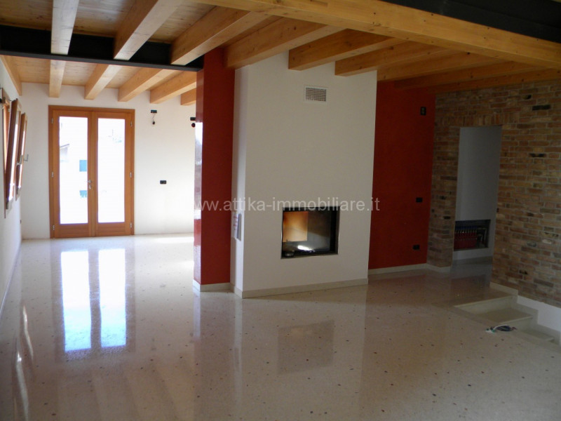 Immagine 2 di Casa bifamiliare in vendita  in via monte gula a Baone