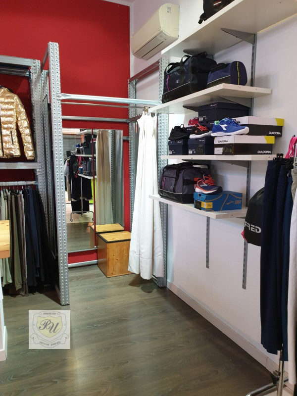 Immagine 10 di Negozio in vendita  in Via Principe Umberto, 54/B a Este