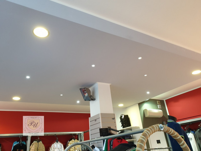 Immagine 13 di Negozio in vendita  in Via Principe Umberto, 54/B a Este