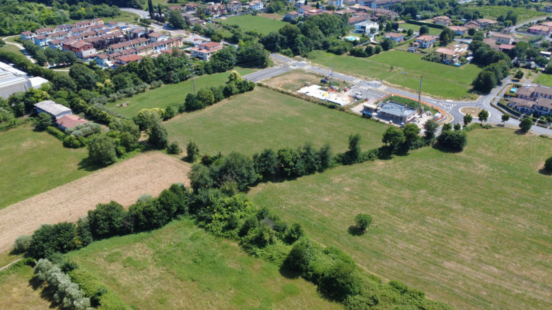 Immagine 4 di Terreno in vendita  a Gavardo