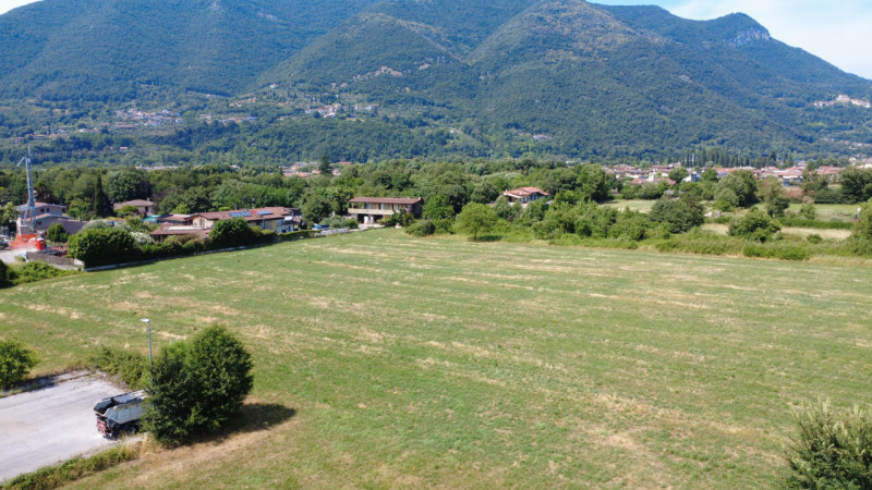 Immagine 10 di Terreno in vendita  a Gavardo