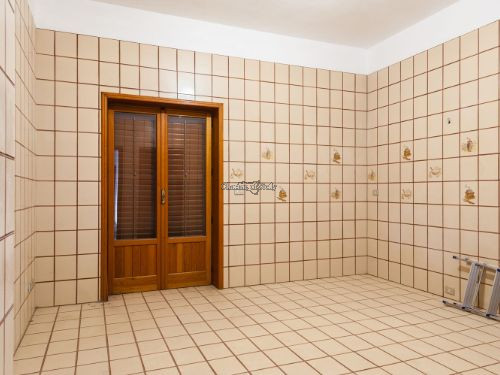 Immagine 11 di Casa indipendente in vendita  in Via Michelica Musebbi Calicantone a Modica