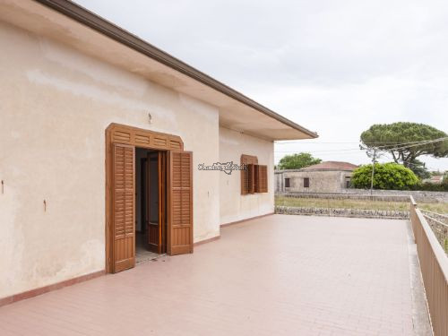 Immagine 19 di Casa indipendente in vendita  in Via Michelica Musebbi Calicantone a Modica