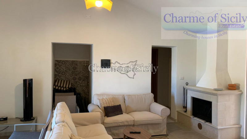 Immagine 31 di Villa in vendita  in Via del tellesimo a Ragusa