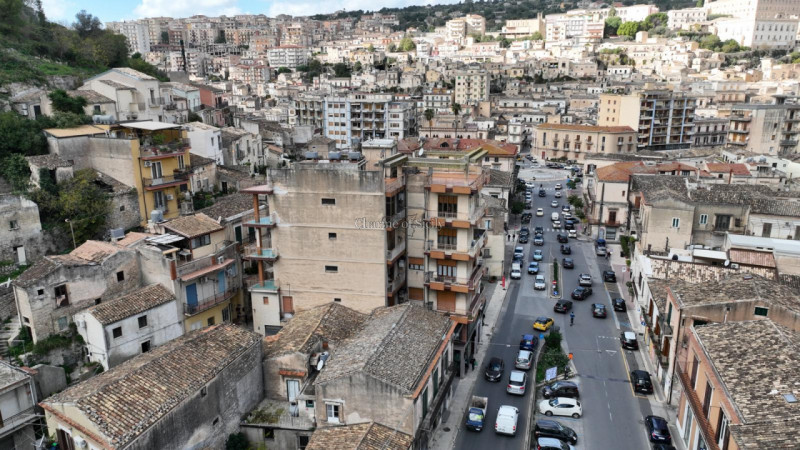 Immagine 21 di Casa indipendente in vendita  in Via Santa Sofia a Modica