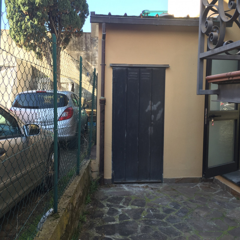 Immagine 2 di Laboratorio in affitto  in Via Pisana a Scandicci