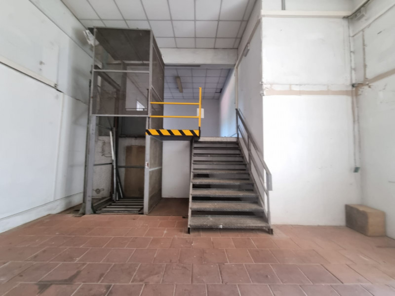 Immagine 2 di Laboratorio in affitto  in Via del Ponte a Iozzi a Firenze