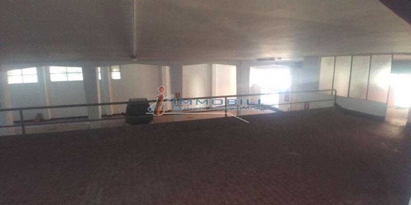 Immagine 9 di Laboratorio in affitto  in VIA MICHELINO DA BESOZZO a Milano