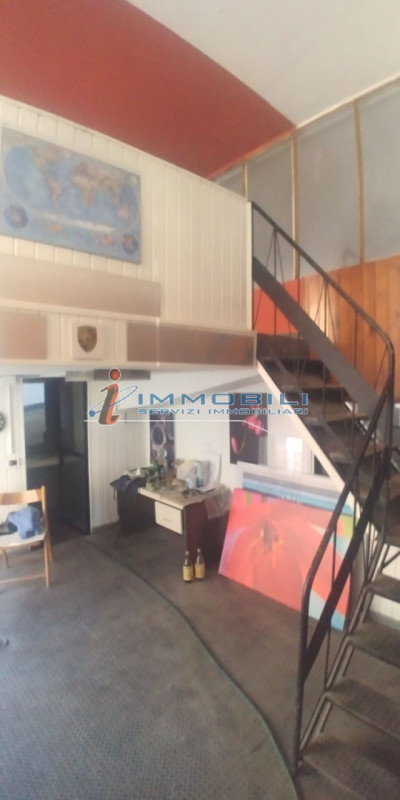 Immagine 8 di Capannone industriale in affitto  in VIA MICHELINO DA BESOZZO a Milano