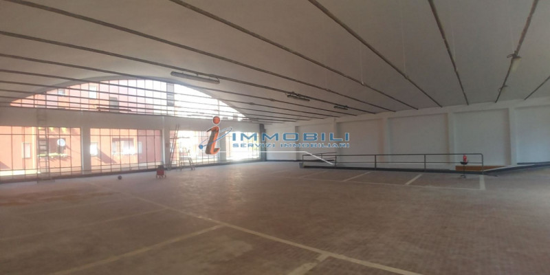 Immagine 10 di Capannone industriale in affitto  in VIA MICHELINO DA BESOZZO a Milano