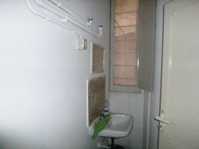 Immagine 3 di Negozio in vendita  a Senigallia