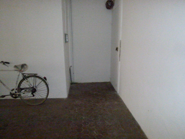 Immagine 6 di Negozio in vendita  a Senigallia