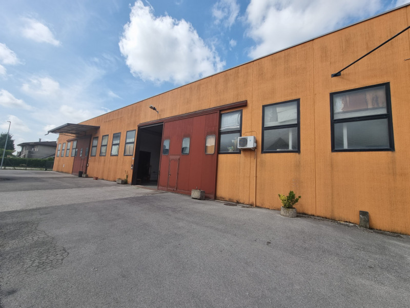 Immagine 2 di Capannone industriale in vendita  in via della scodosia a Casale Di Scodosia