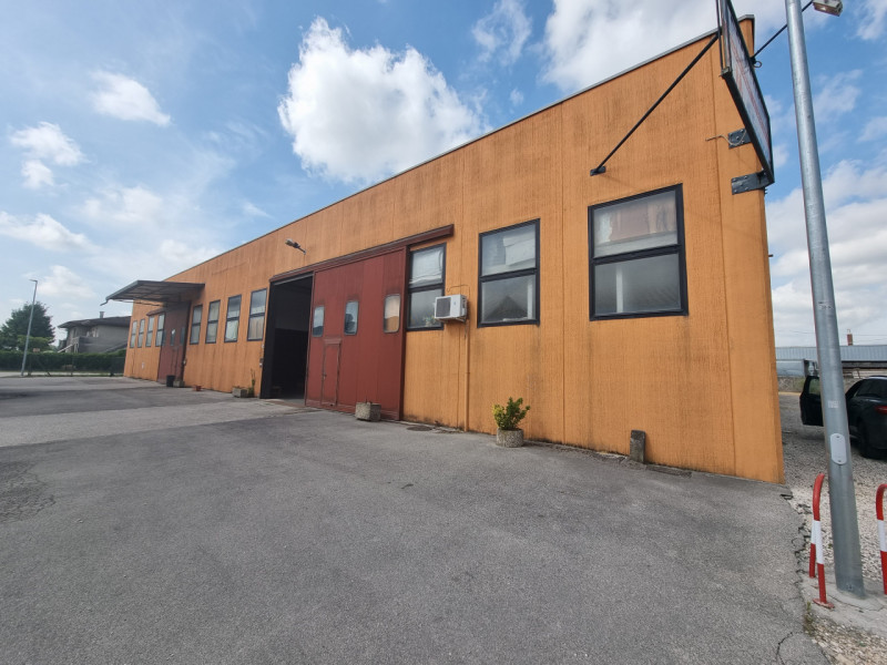 Immagine 3 di Capannone industriale in vendita  in via della scodosia a Casale Di Scodosia