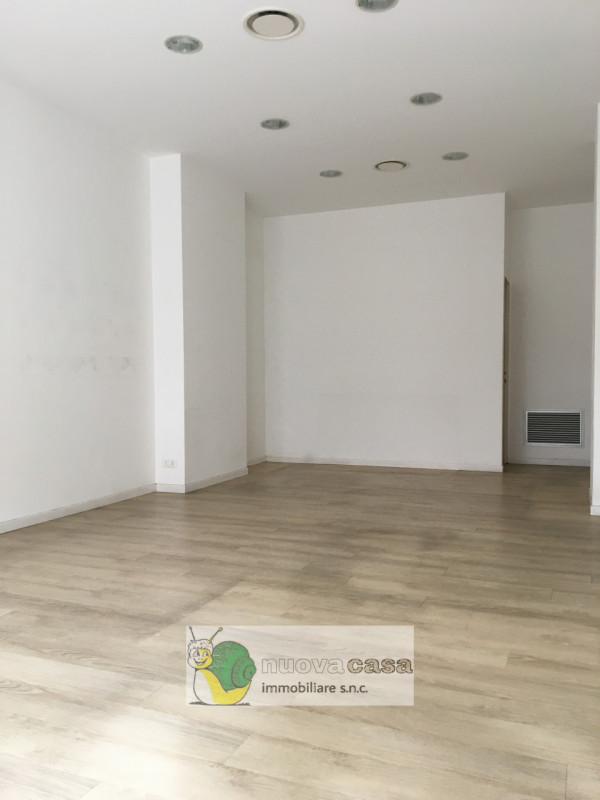 Immagine 5 di Negozio in vendita  in Via Altinate a Padova