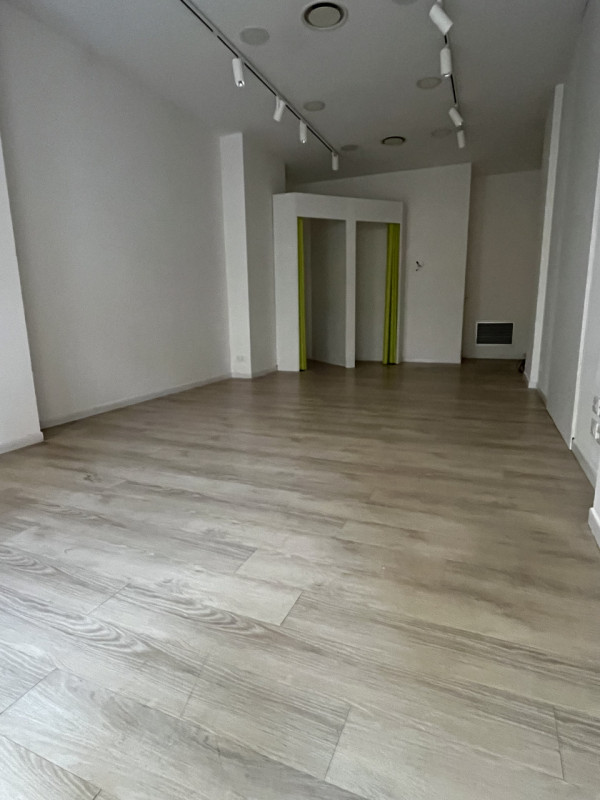 Immagine 8 di Negozio in vendita  in Via Altinate a Padova
