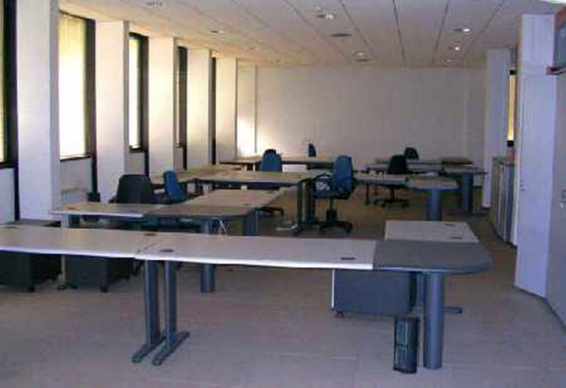 Immagine 4 di Palazzo in affitto  in VIA GALLARATE a Milano