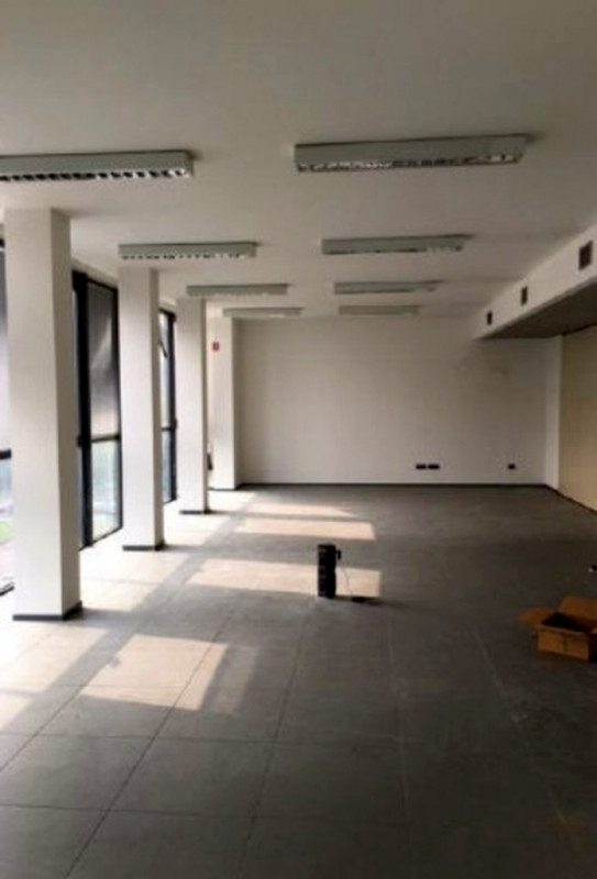 Immagine 3 di Ufficio in affitto  in VIALE SARCA a Milano