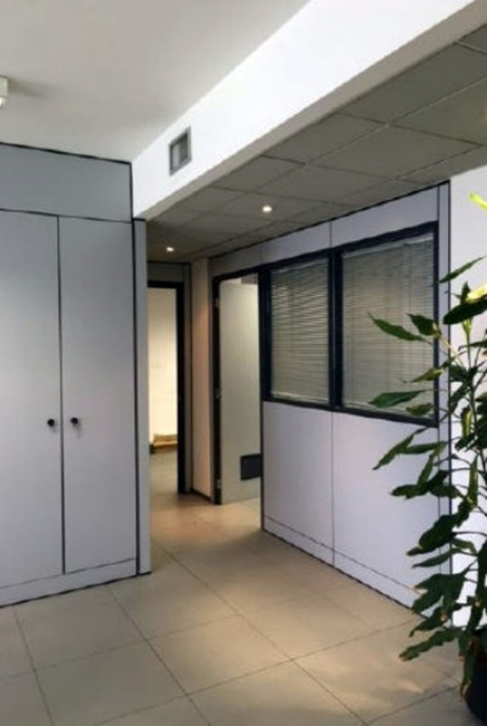 Immagine 4 di Ufficio in affitto  in VIALE SARCA a Milano